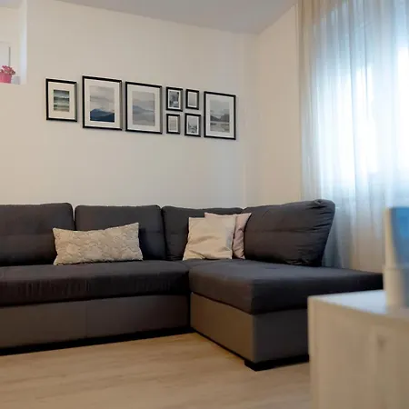 Apartment Cristian House Vasto