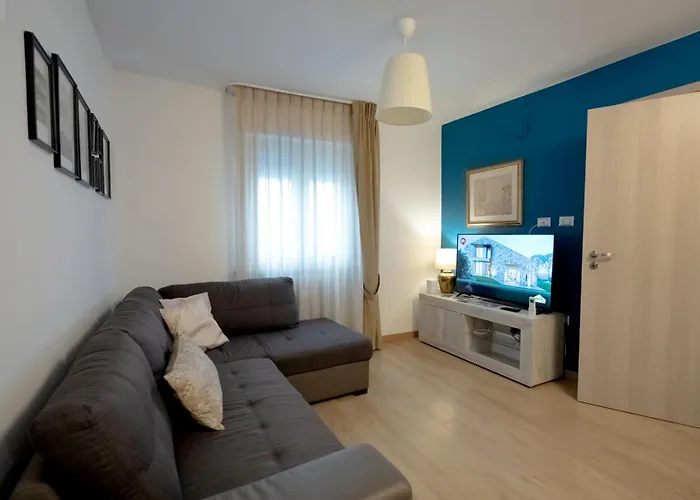 Apartment Cristian House